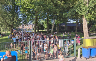 wat een spetterend watergevecht speeltuin zwanenburg () wat een spetterend watergevecht speeltuin zwanenburg ()