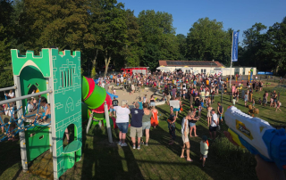 wat een spetterend watergevecht speeltuin zwanenburg () wat een spetterend watergevecht speeltuin zwanenburg ()